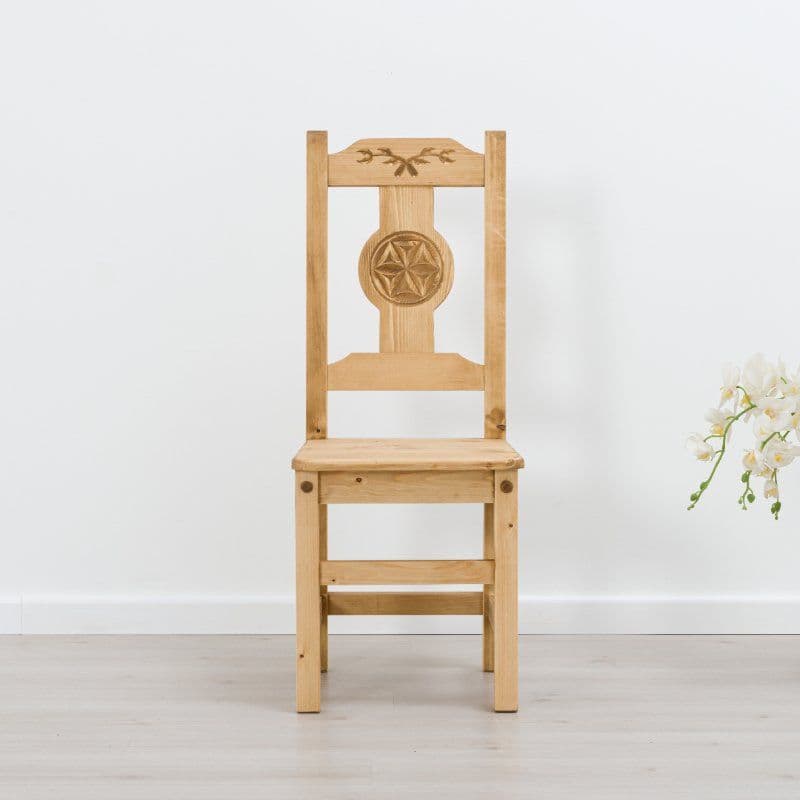 Scaun Rustic Ursul Carpatin model A cu rozeta, lemn masiv